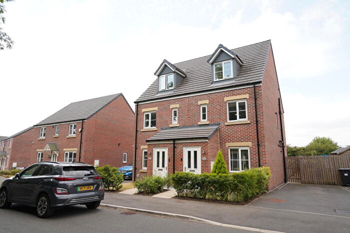 3 Bedroom Semi Detached House For Sale In Garden Village, Micklefield, Leeds, LS25