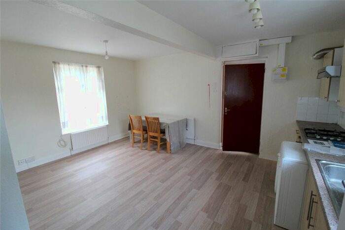 1 Bedroom Detached House To Rent In Hazel Gardens, Edgware, HA8