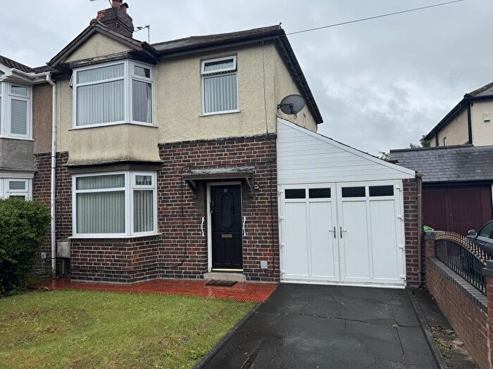 3 Bedroom Semi-Detached House To Rent In Horseley Road, Tipton, West Midlands, DY4