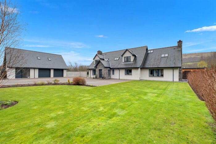 5 Bedroom Property For Sale In Kilmore Road, Drumnadrochit, Inverness, IV63