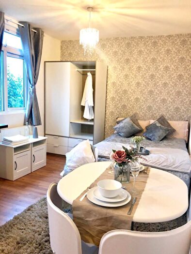 Studio To Rent In Gladesmore Road, London, N15