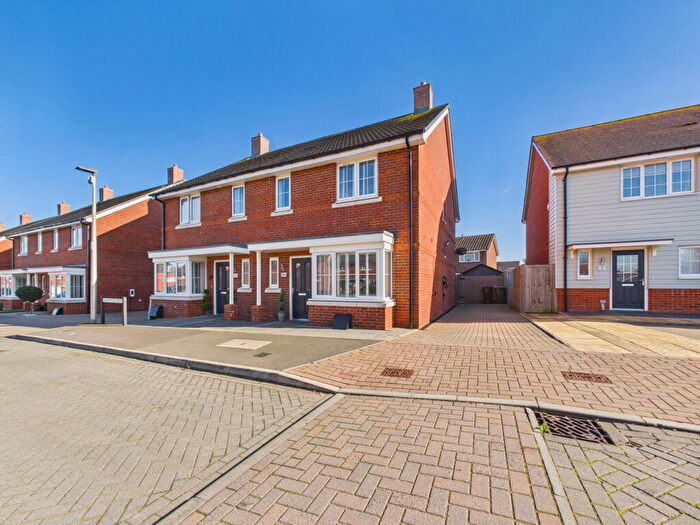 3 Bedroom Semi-Detached House For Sale In Martinsyde Grove, Hoo, Kent, ME3