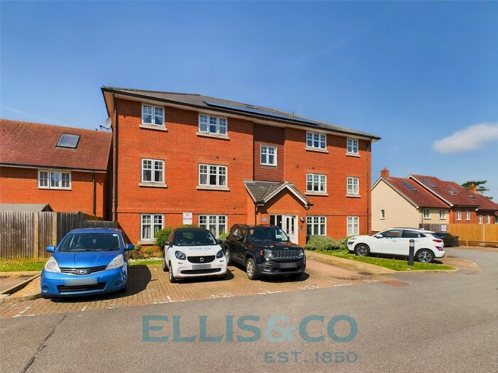 2 Bedroom Flat To Rent In Dame Kelly Holmes Way, Tonbridge, Kent, TN9