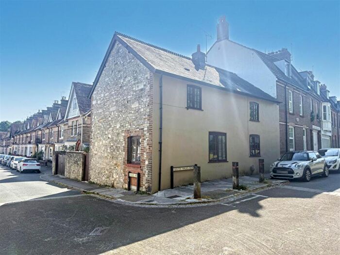 3 Bedroom House To Rent In South Walks Road, Dorchester, DT1