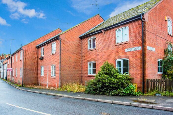 2 Bedroom Terraced House To Rent In Mitre Street, Buckingham, MK18