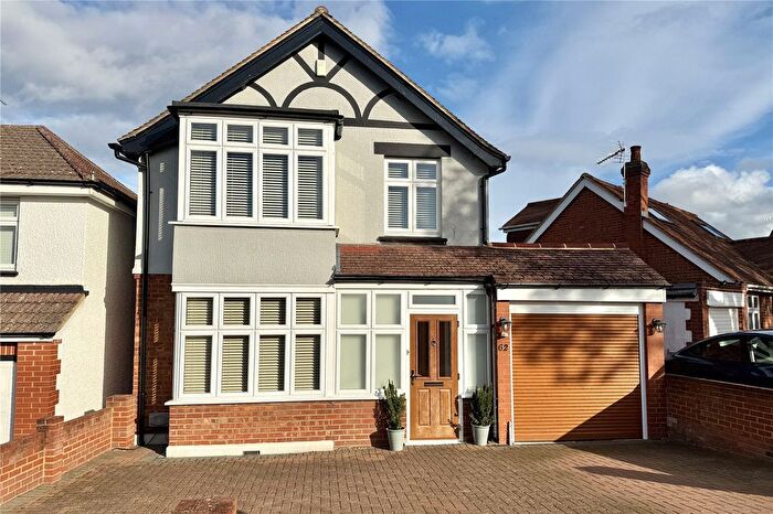 4 Bedroom Detached House For Sale In Chingford Avenue, Farnborough, Hampshire, GU14