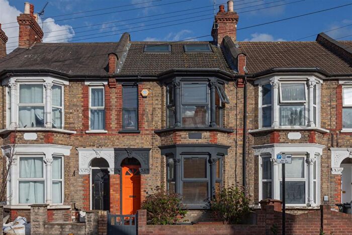 4 Bedroom Property To Rent In Fulbourne Road, London, E17