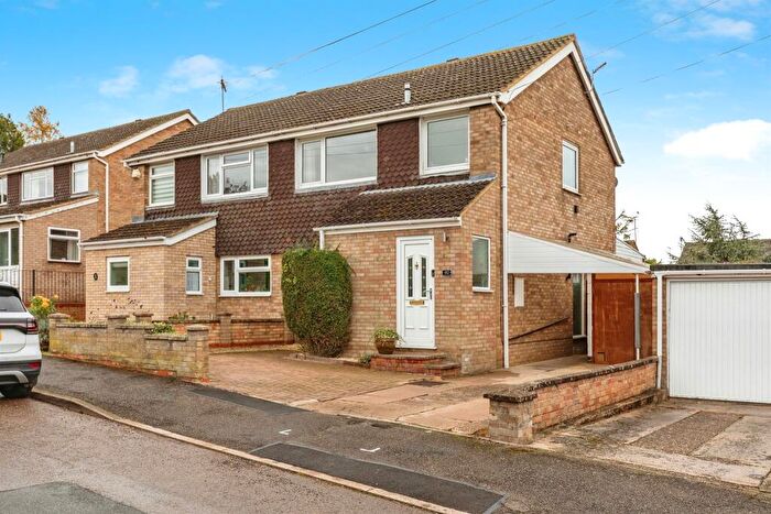 3 Bedroom Semi-Detached House For Sale In Oakleas Rise, Thrapston, Kettering, NN14