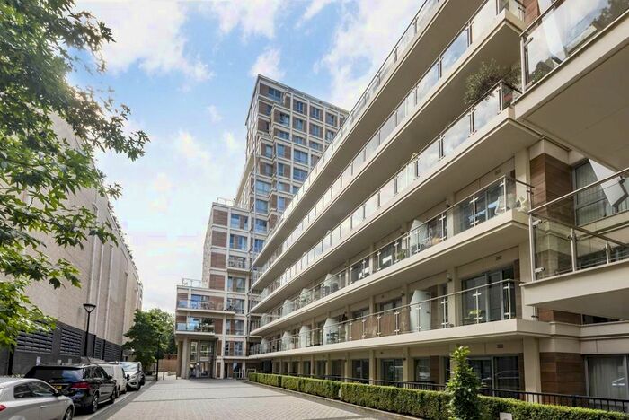 2 Bedroom Flat To Rent In Henry Macaulay Avenue, Kingston Upon Thames, KT2