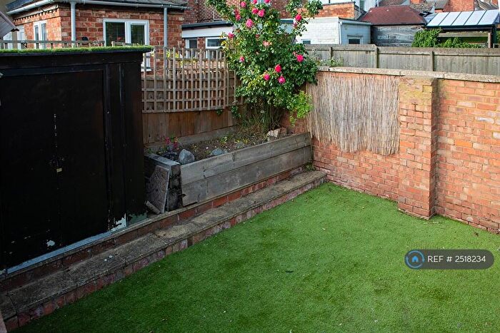 1 Bedroom Flat To Rent In Highgrove Court, Rushden, NN10