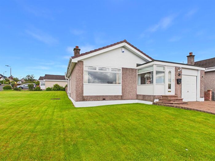 3 Bedroom Detached Bungalow For Sale In Lomond Crescent, Beith, KA15