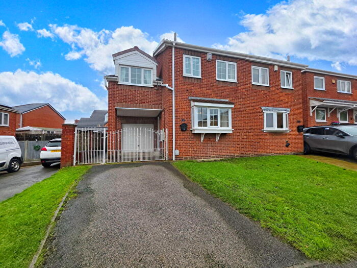 3 Bedroom Semi Detached House For Sale In Stonegarth Close, Cudworth, Barnsley, S72