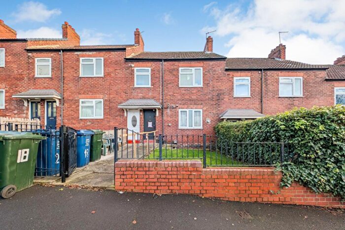 3 Bedroom Flat For Sale In Bilbrough Gardens, Newcastle Upon Tyne, Tyne And Wear, NE4