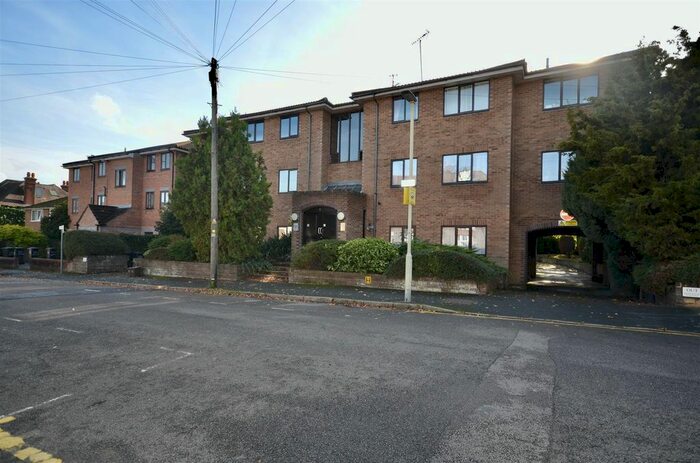 1 Bedroom Flat To Rent In Essex Road, Watford, WD17