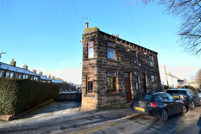 2 Bedroom Terraced House To Rent In Park Road, Rawdon, Leeds, LS19