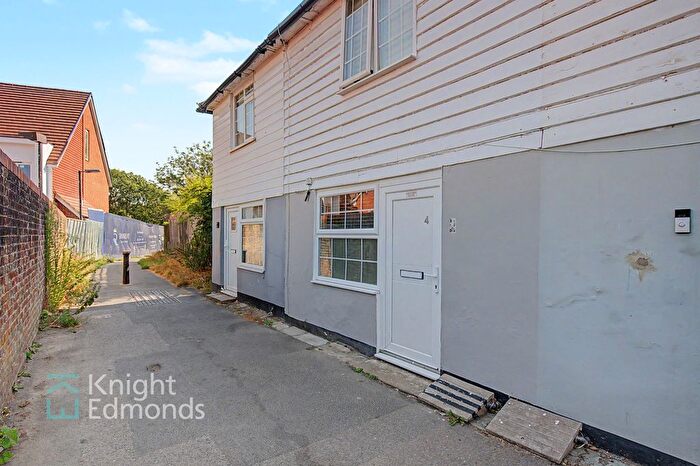 2 Bedroom Cottage To Rent In Crane Lane, Cranbrook, TN17