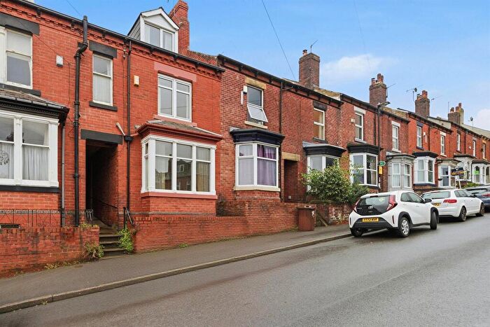 3 Bedroom Terraced House For Sale In Penrhyn Road, Sheffield, S11
