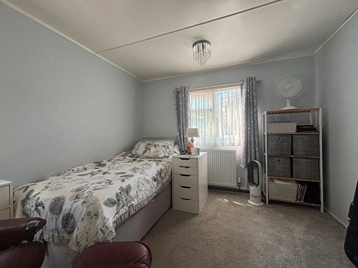 2 Bedroom Park Home For Sale In Hoburne Park, Swanage, Dorset, BH19 - Photo 10