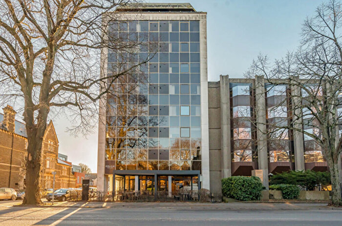 2 Bedroom Apartment For Sale In Hamilton Street, Cardiff, CF11