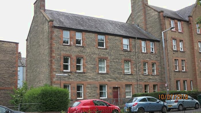 2 Bedroom Flat To Rent In South Sloan Street, Leith, Edinburgh, EH6
