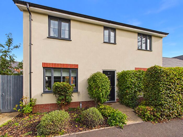 3 Bedroom Detached House For Sale In Willow Edge, Hardwicke, Gloucester, GL2
