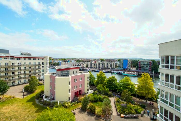 1 Bedroom Penthouse To Rent In The Crescent, Hannover Quay, Harbourside, BS1