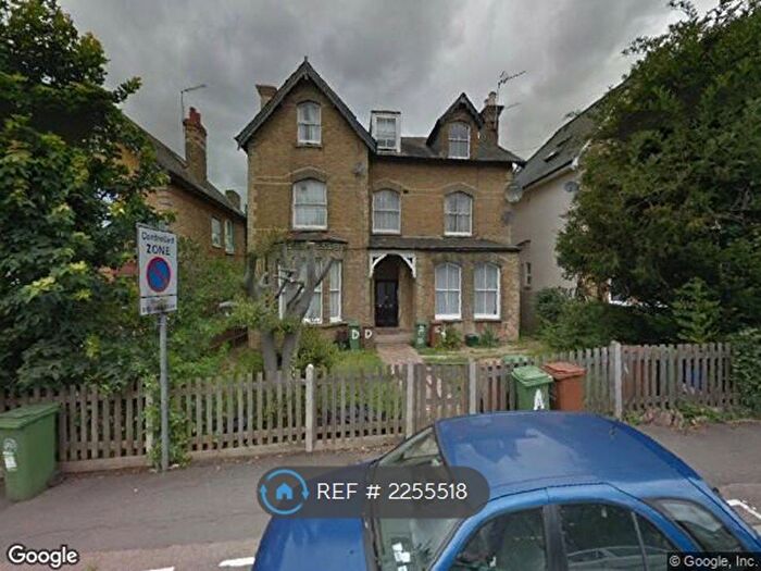 1 Bedroom Flat To Rent In Woodside Road, Sutton, SM1