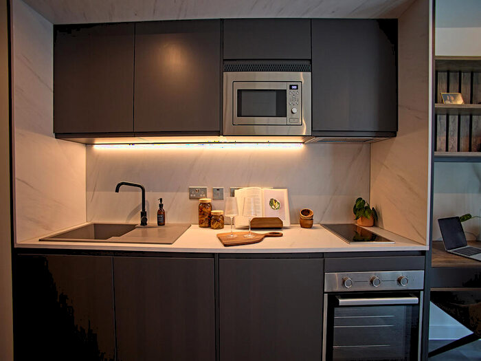 Apartment To Rent In Apt, Live Oasis St Albans Place #, LS2