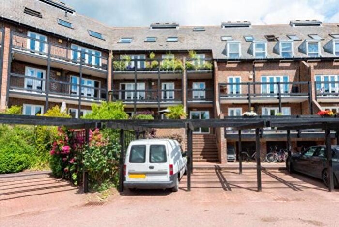 Studio To Rent In Folly Bridge Court, Oxford, Oxfordshire, OX1