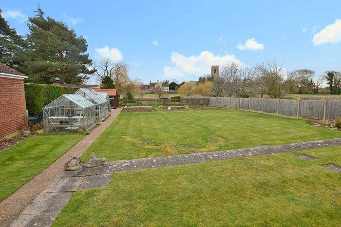 4 Bedroom Detached Bungalow For Sale In Hunters Lane, Tattershall, LN4