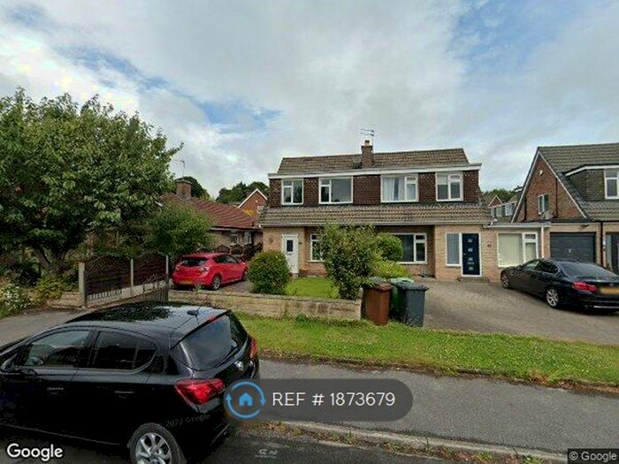 4 Bedroom Semi-Detached House To Rent In Highwood Avenue, Leeds, LS17