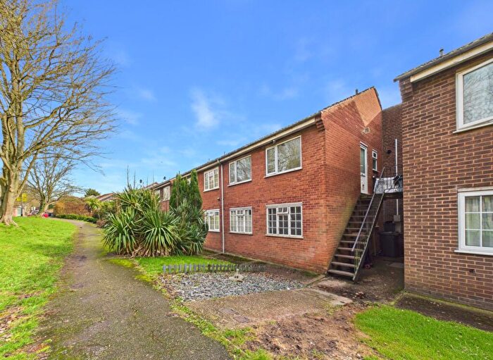 2 Bedroom Maisonette For Sale In Elwes Lodge, Carlton, Nottingham, NG4