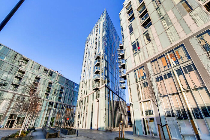 2 Bedroom Flat To Rent In Cavatina Point, Dancers Way, Greenwich, SE8