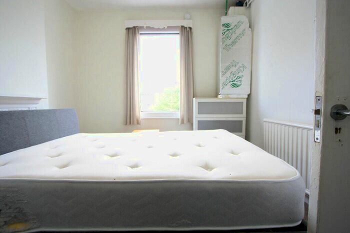 4 Bedroom Terraced House To Rent In Undine Street, London, SW17