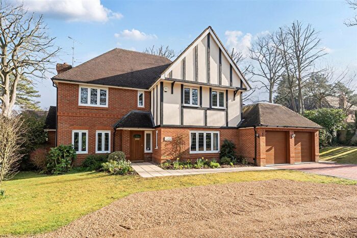 5 Bedroom Detached House For Sale In Golf Drive, Camberley, GU15
