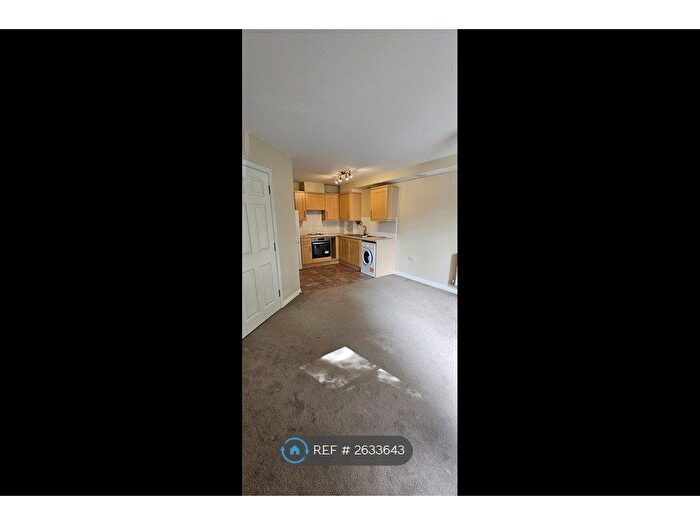 1 Bedroom Flat To Rent In Winton Close, Winchester, SO22