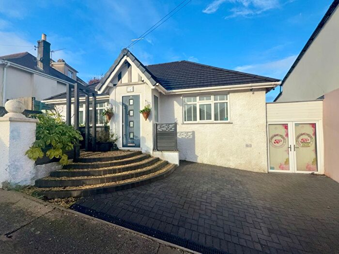 2 Bedroom Detached Bungalow For Sale In Perinville Road, Torquay, TQ1