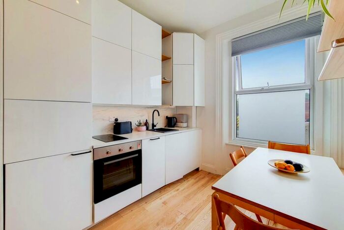 1 Bedroom Flat To Rent In Peckham High Street, Peckham, London, SE15