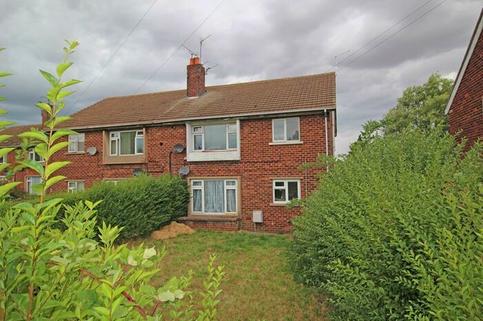 2 Bedroom Maisonette To Rent In A Rogers Avenue, Creswell, S80