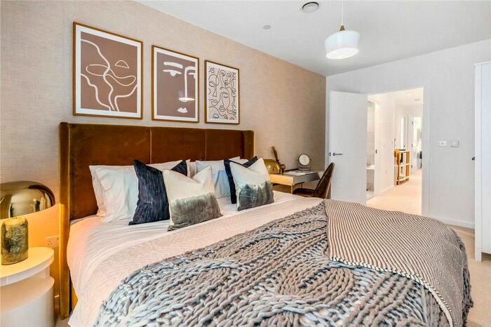 2 Bedroom Flat For Sale In Gallions Place, Cargo House, Royal Albert Wharf, E16