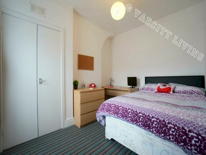 4 Bedroom House To Rent In Orme Road, Bangor, Gwynedd, LL57