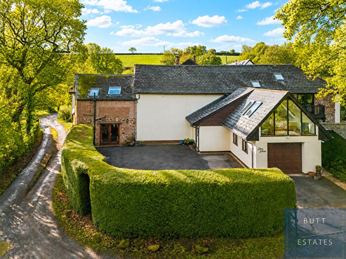 5 Bedroom Semi-Detached House For Sale In Two Oaks, Westwood Lane, Longdown, EX6