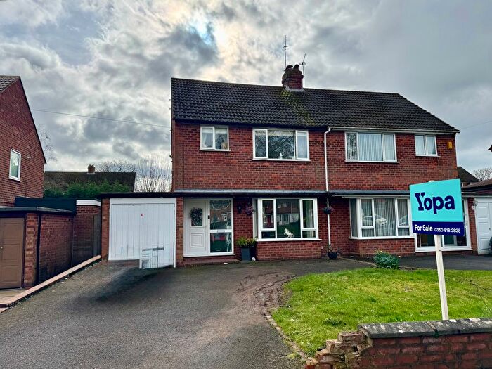 3 Bedroom Semi Detached House For Sale In Oxhill Road, Shirley, Solihull, B90