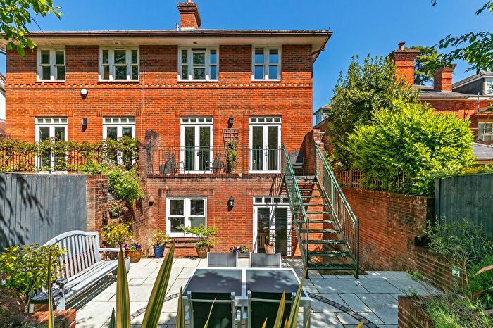 4 Bedroom Semi Detached House For Sale In Ranelagh Road, Winchester, SO23