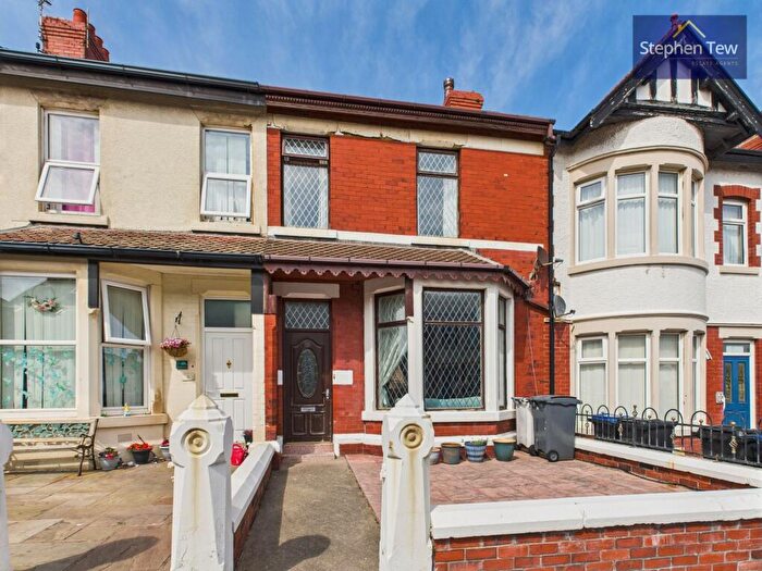 4 Bedroom Terraced House For Sale In Warley Road, Blackpool, FY1