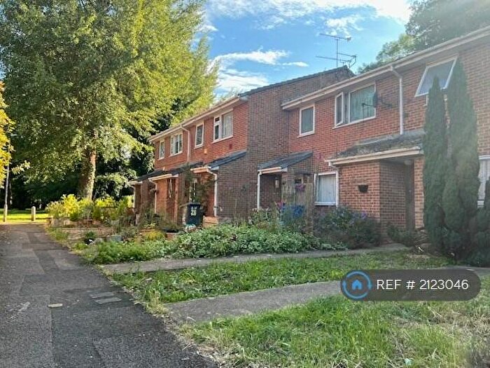 2 Bedroom Maisonette To Rent In Dawn Redwood Close, Horton, Slough, SL3