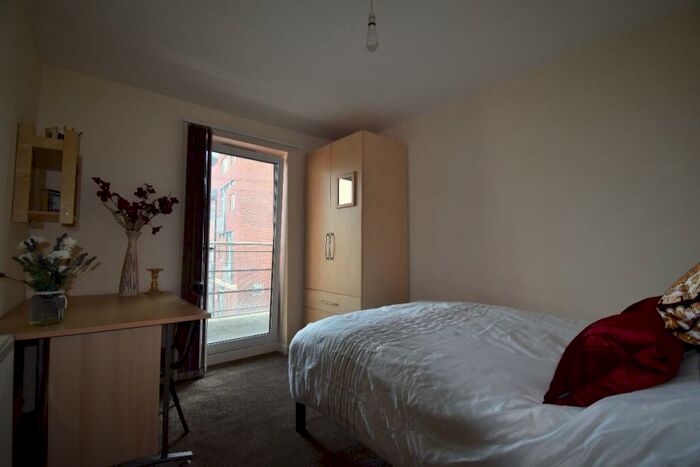 4 Bedroom Flat To Rent In Apt, Ecclesall Road Apt, Ecclesall Road, Sheffield, Sheffield, S11