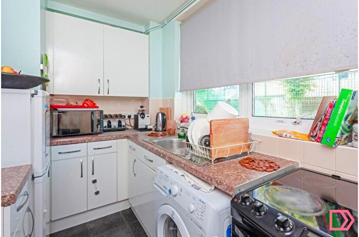 1 Bedroom Flat To Rent In Nunhead Grove, London, SE15