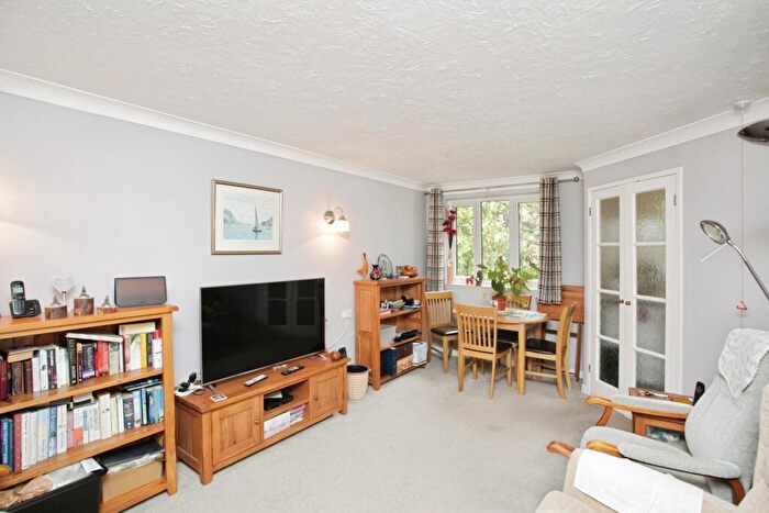 1 Bedroom Apartment For Sale In Trinity Court (Rugby), Rugby, CV21