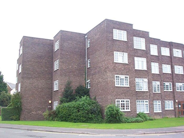 2 Bedroom Flat To Rent In Arborfield Close, Slough, SL1